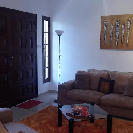 Ideal Family House * Limasol