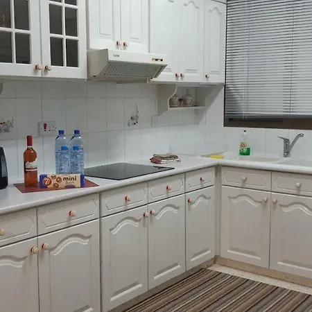 Ideal Family House * Limasol